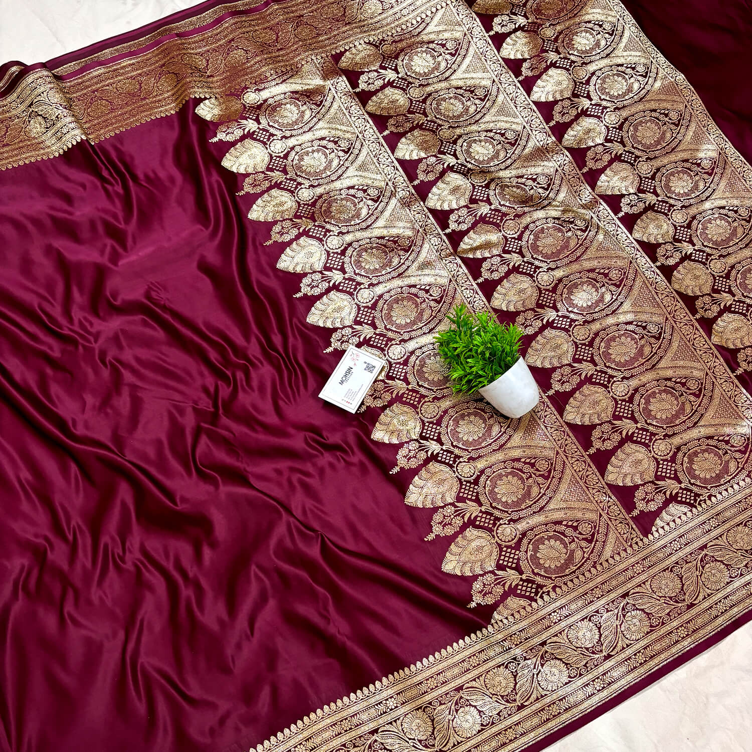 Maroon Plain Golden Zari Katan Silk Banarasi Saree