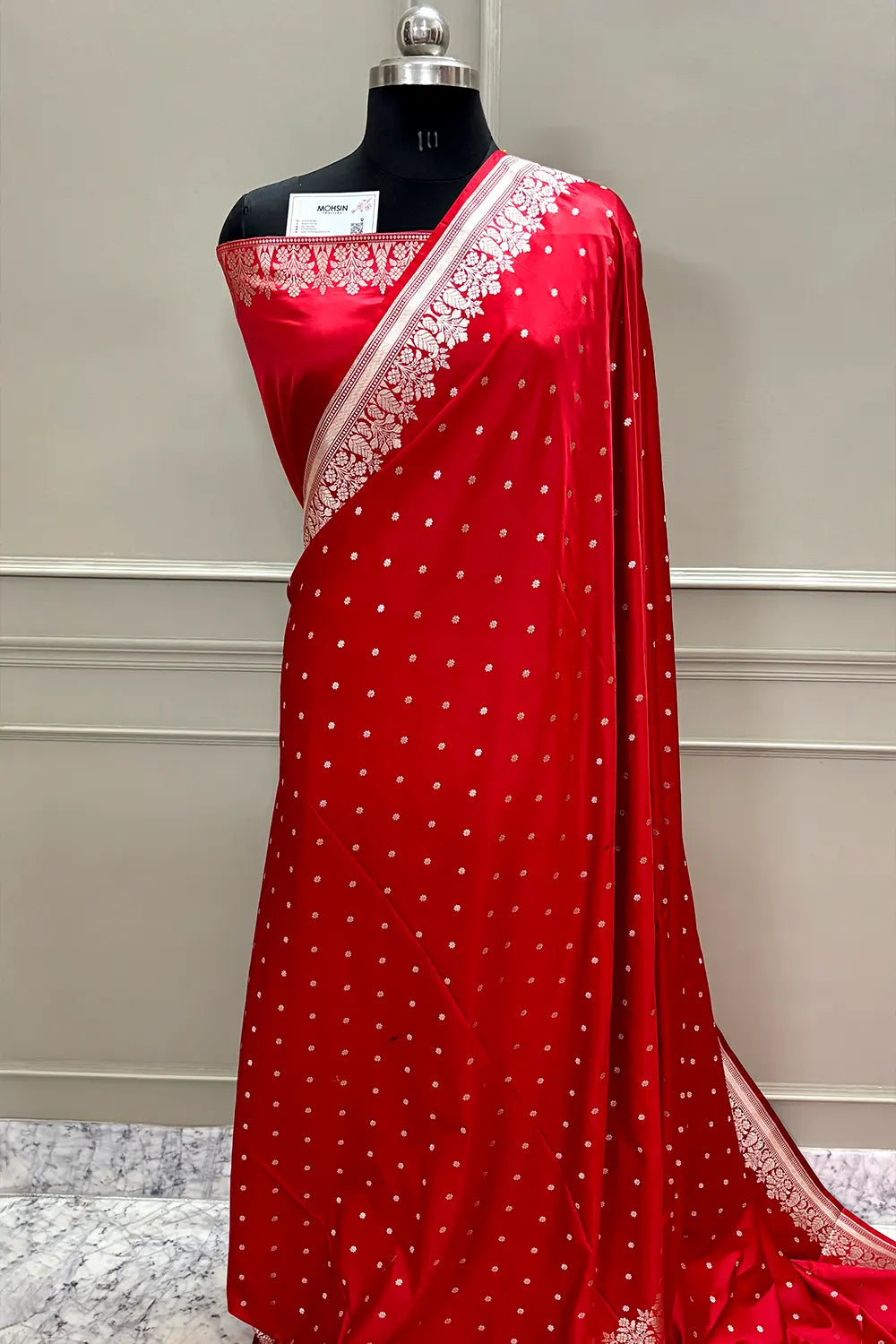 Red Hawahawai Buti Katan Silk Banarasi Saree