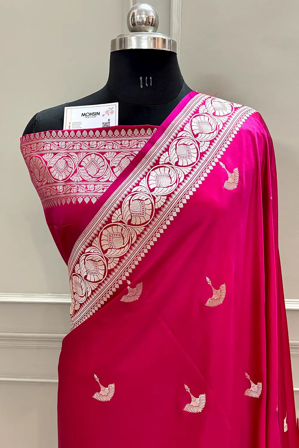 Pink Jellyfish Buti Katan Silk Banarasi Saree
