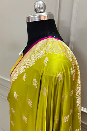Mehendi Aatari Buti Katan Silk Banarasi Saree
