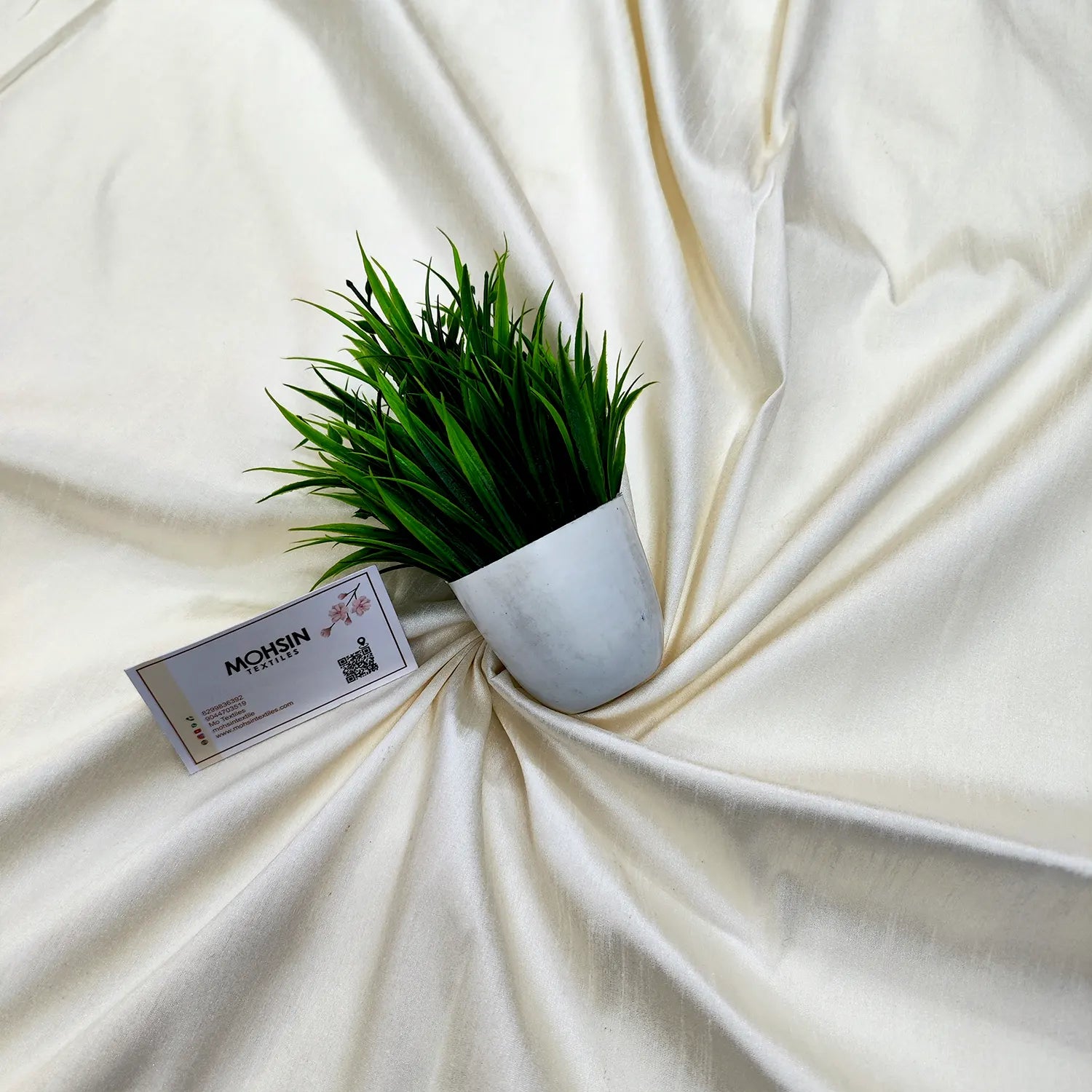 Cream Plain Lilen Silk Banarasi Fabric