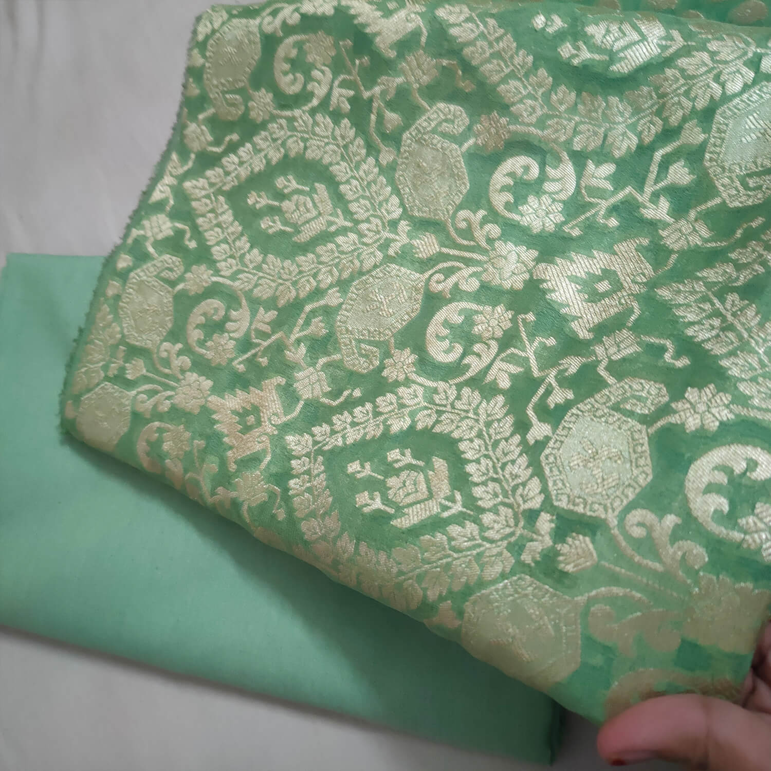 Pista Handloom Neem Zari Georgette Banarasi Suit