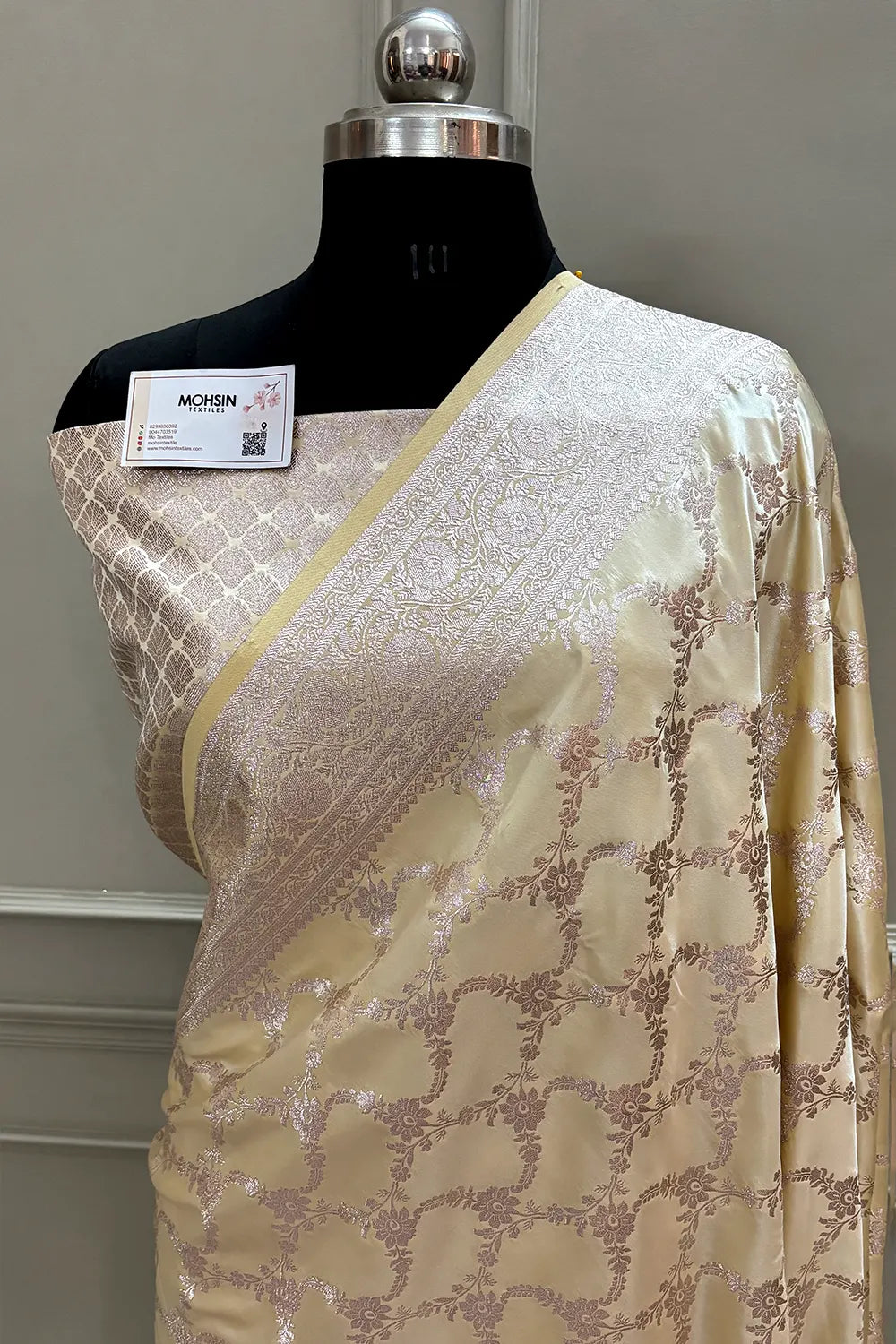 Pista Scorpion Jaal Katan Silk Banarasi Saree