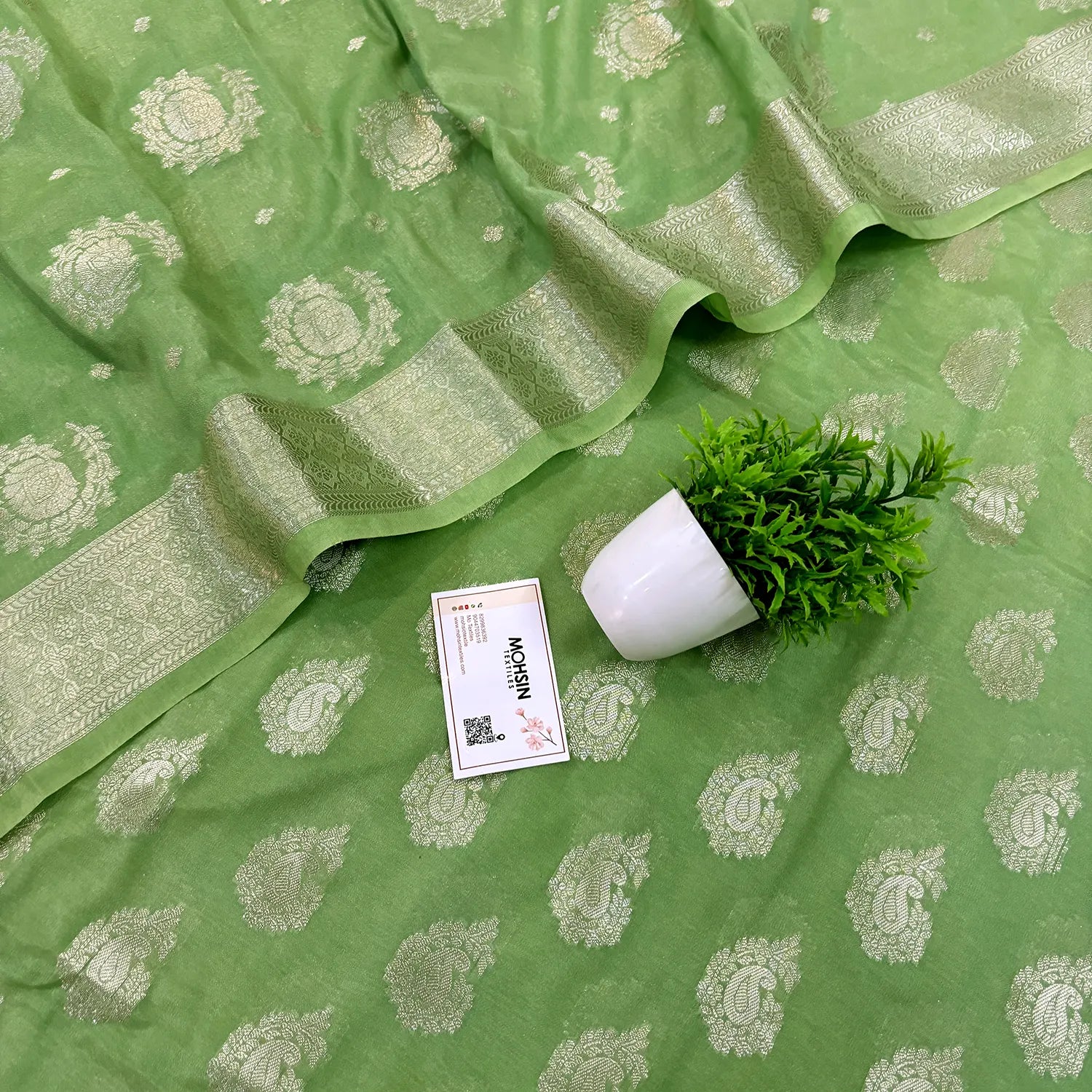 Pista Tilasmi Carry Katan Silk Banarasi Suit