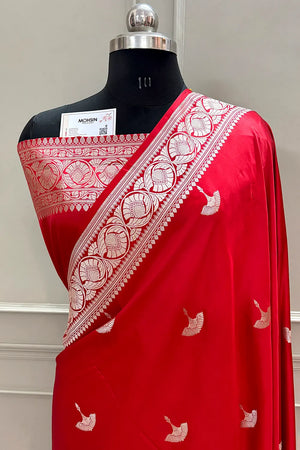 Red Jellyfish Buti Katan Silk Banarasi Saree
