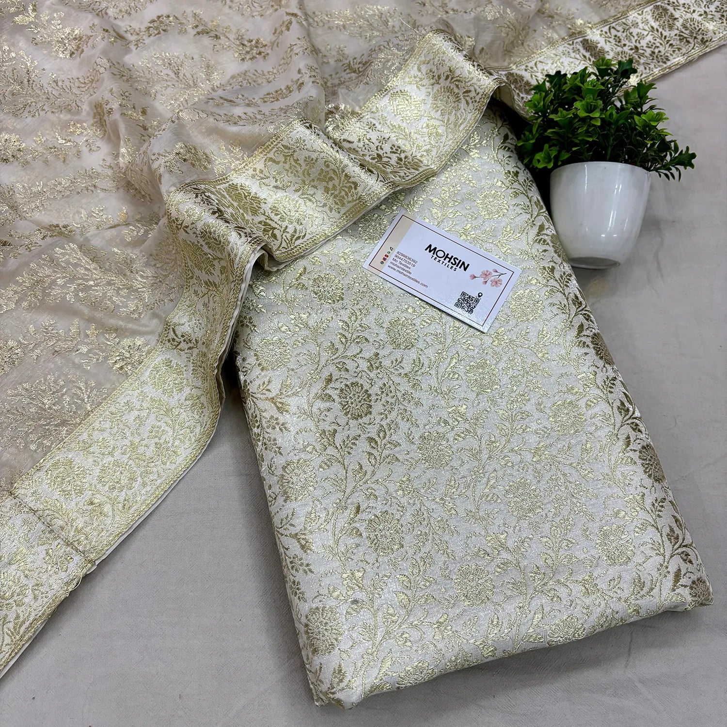 White Golden Zari Kimkhab Silk Banarasi Gharara