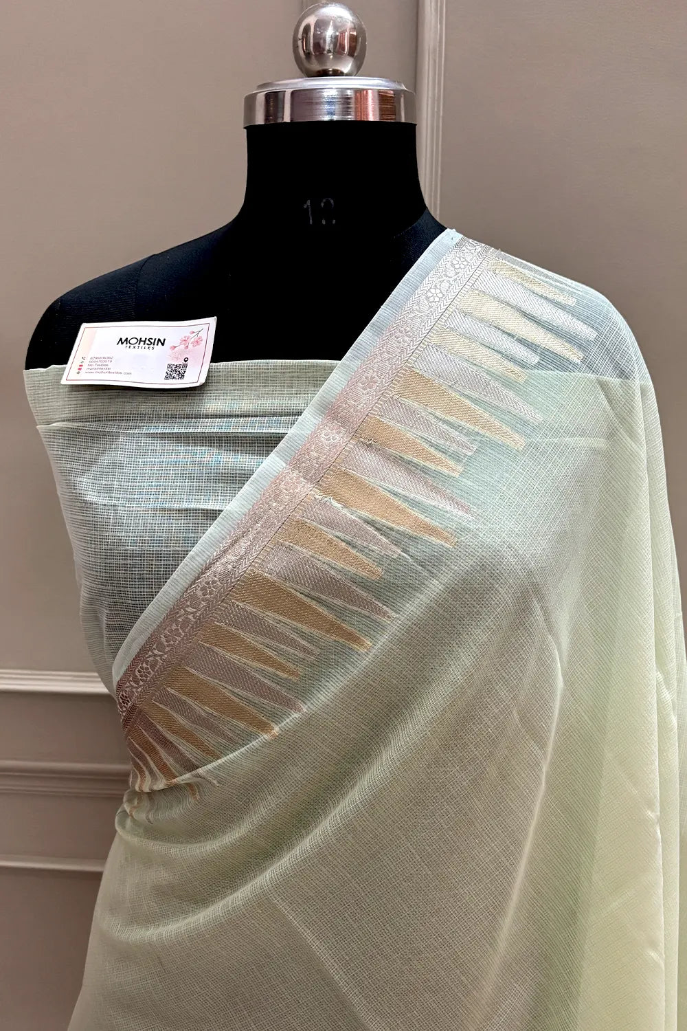 Pista Plain Moonga Check Silk Saree