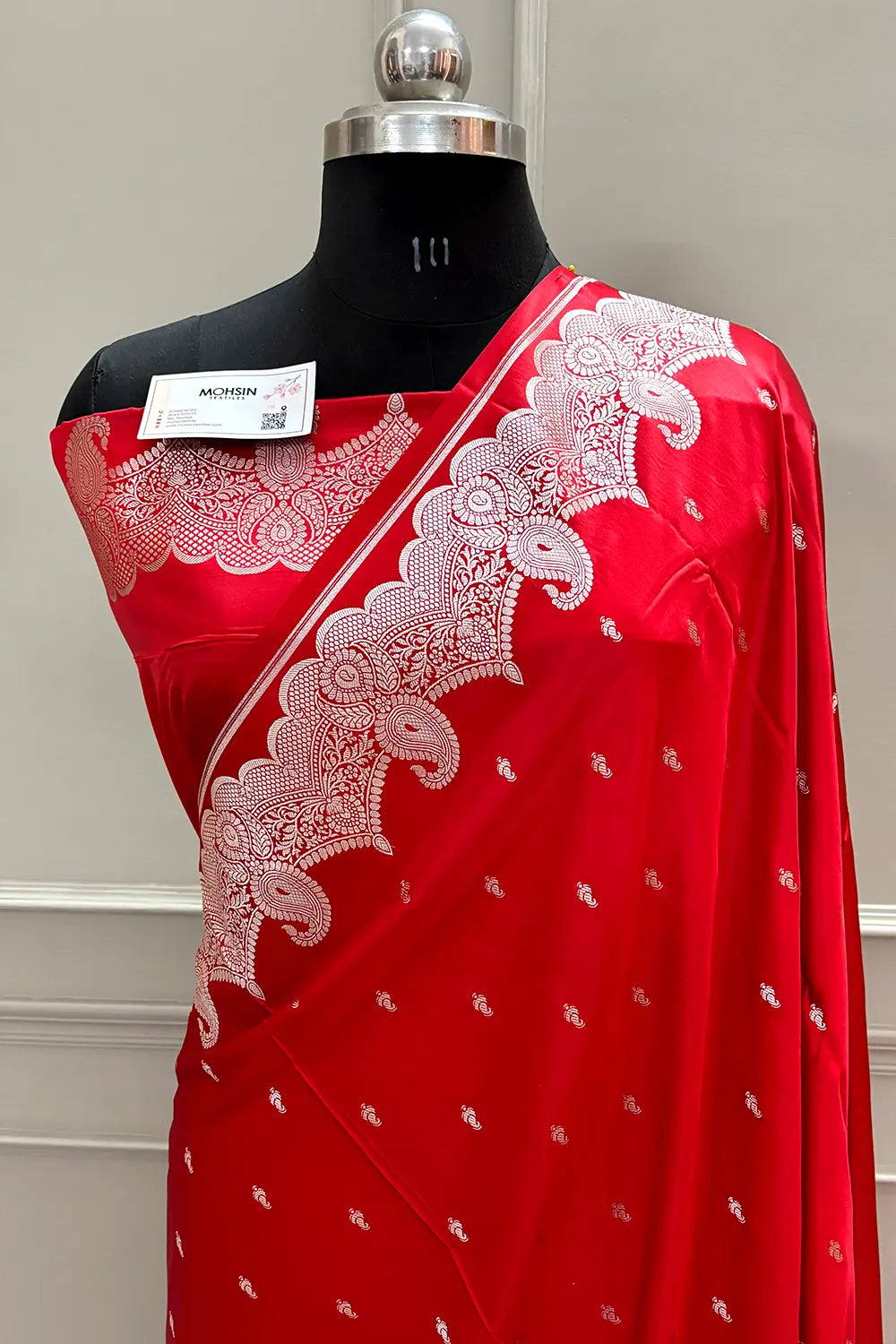 Red Deepak Buti Katan Silk Banarasi Saree