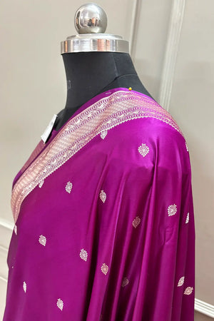 Magenta Wazir Buti Katan Silk Banarasi Saree
