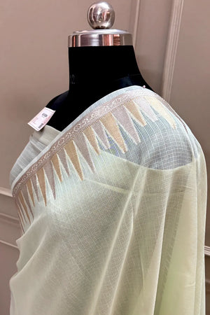 Pista Plain Moonga Check Silk Saree