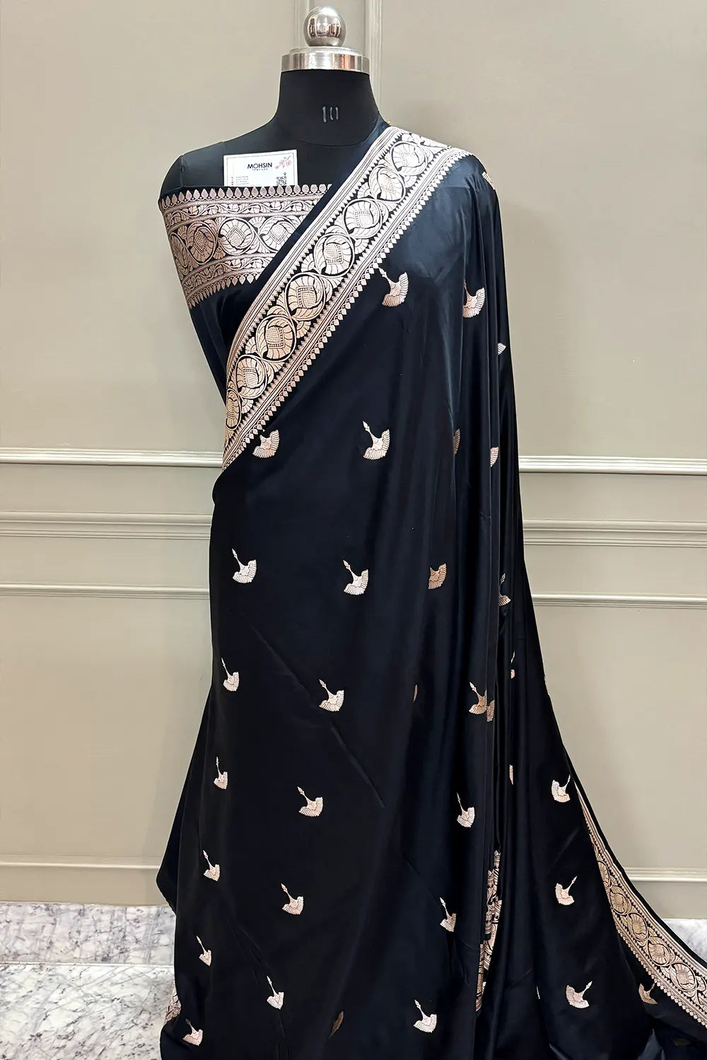 Black Jellyfish Buti Katan Silk Banarasi Saree
