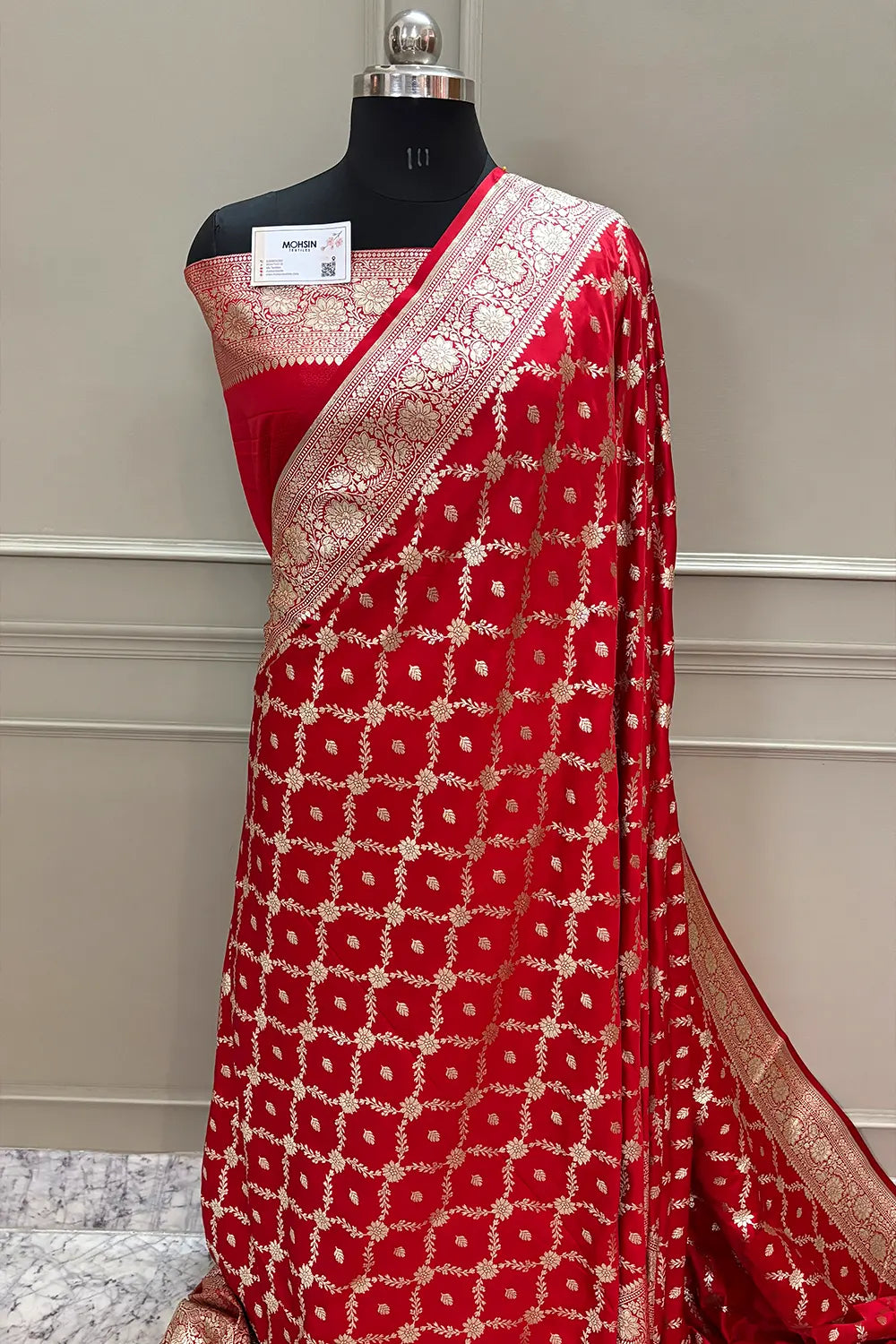 Red Qaidi Buti Katan Silk Banarasi Saree