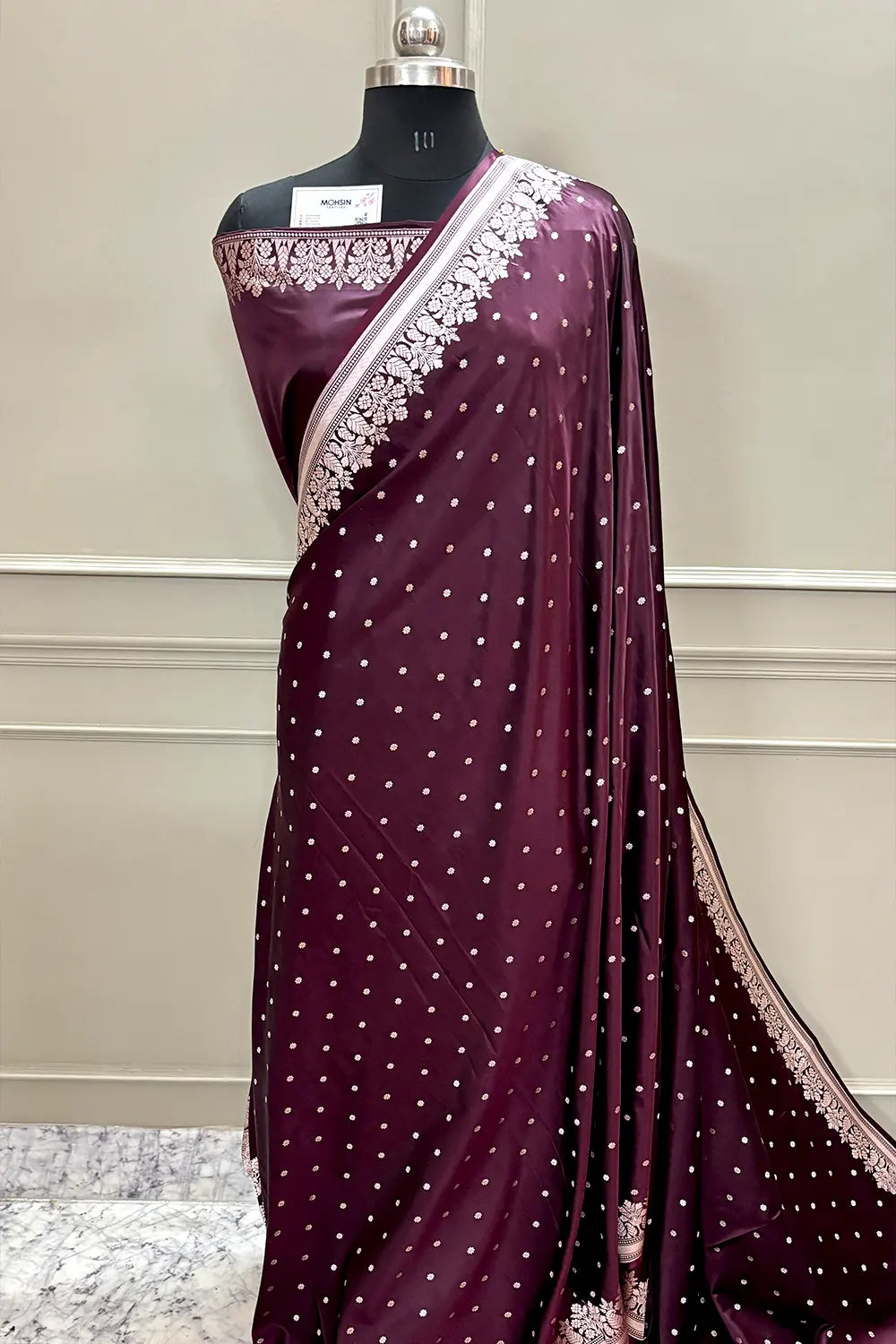 Wine Hawahawai Buti Katan Silk Banarasi Saree