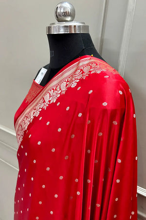 Red Hawahawai Buti Katan Silk Banarasi Saree
