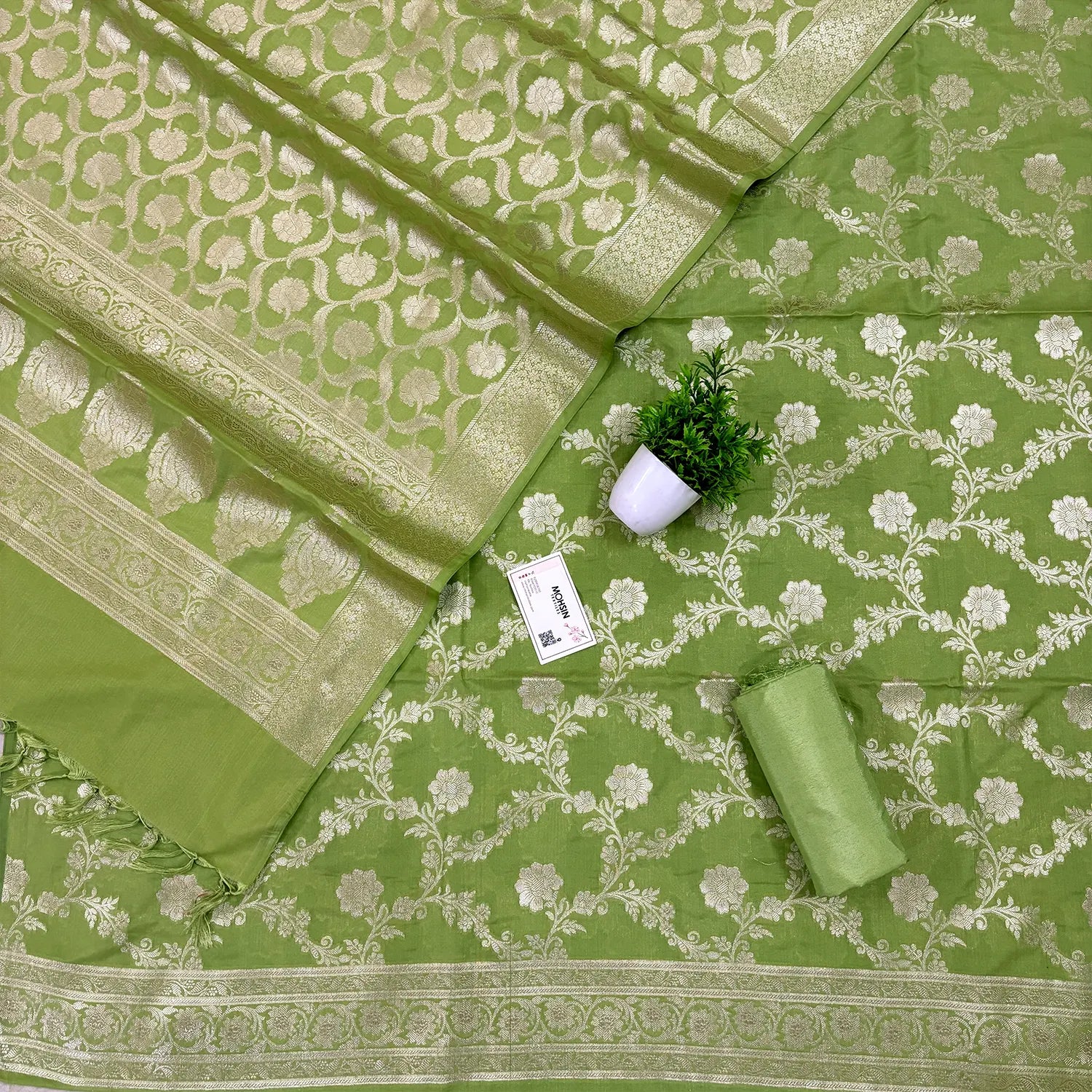 Pista Kashmiri Jaal Katan Silk Banarasi Suit