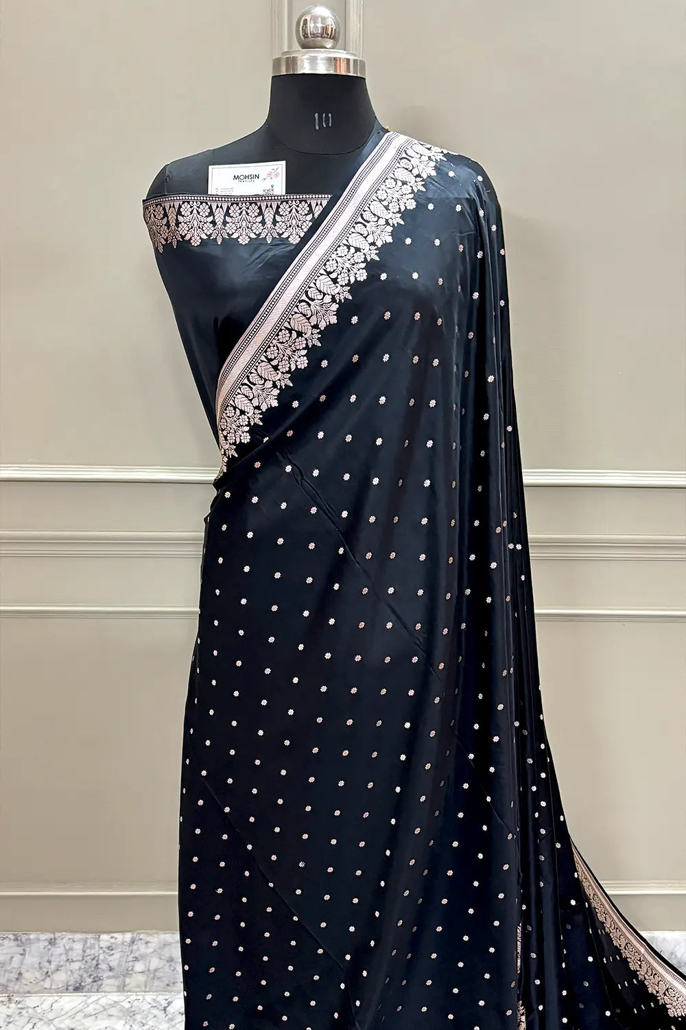 Black Hawahawai Buti Katan Silk Banarasi Saree