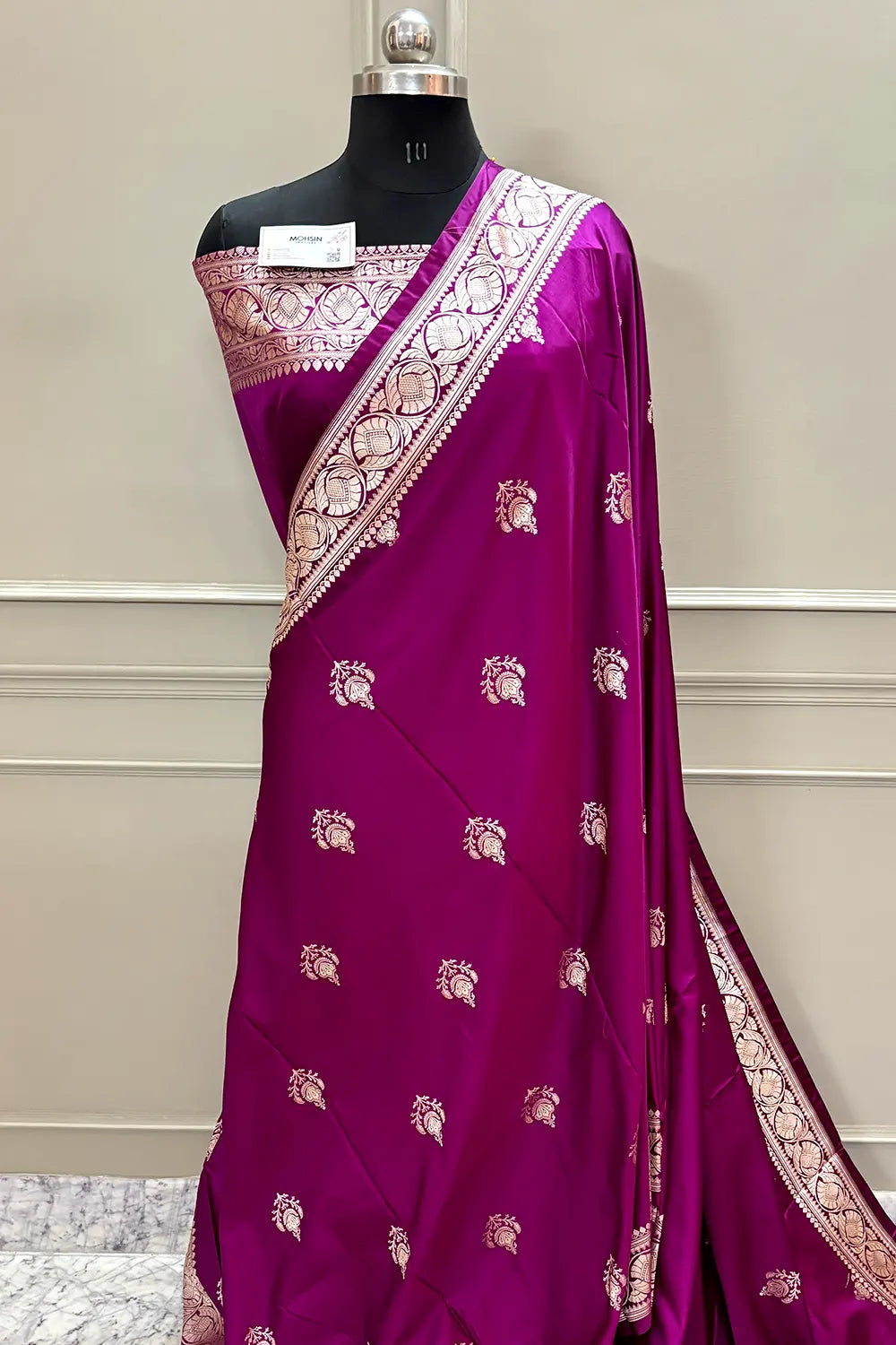 Magenta Kohinoor Buti Katan Silk Banarasi Saree