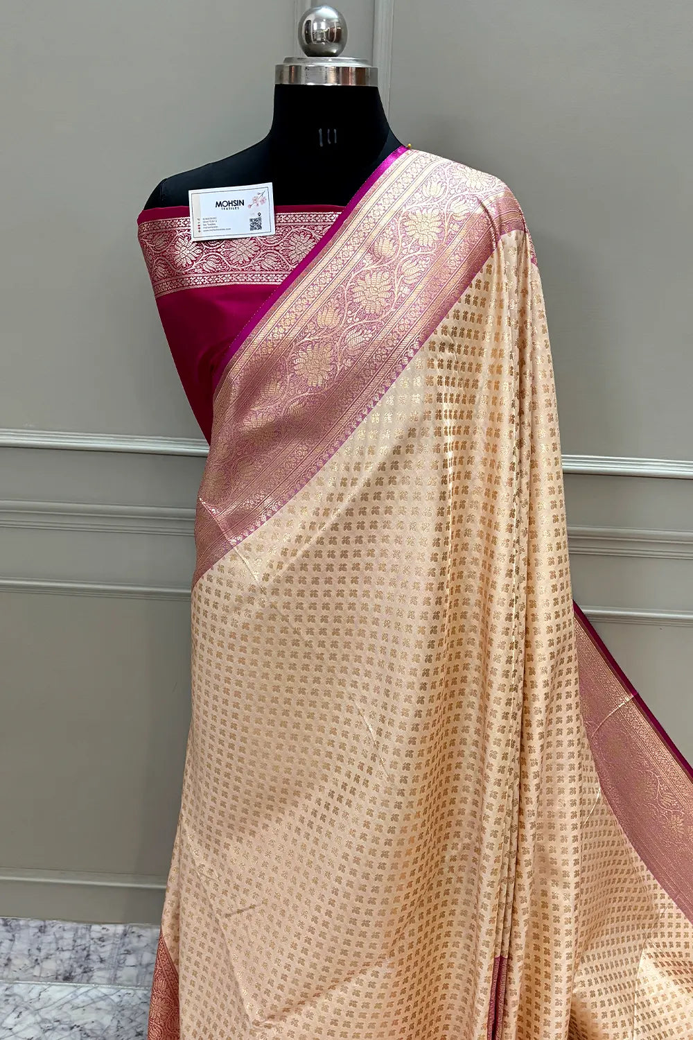 White and Pink Chidi Buti Katan Silk Banarasi Saree