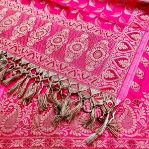 Pink Kacchi Carry Fire Cotton Banarasi Suit