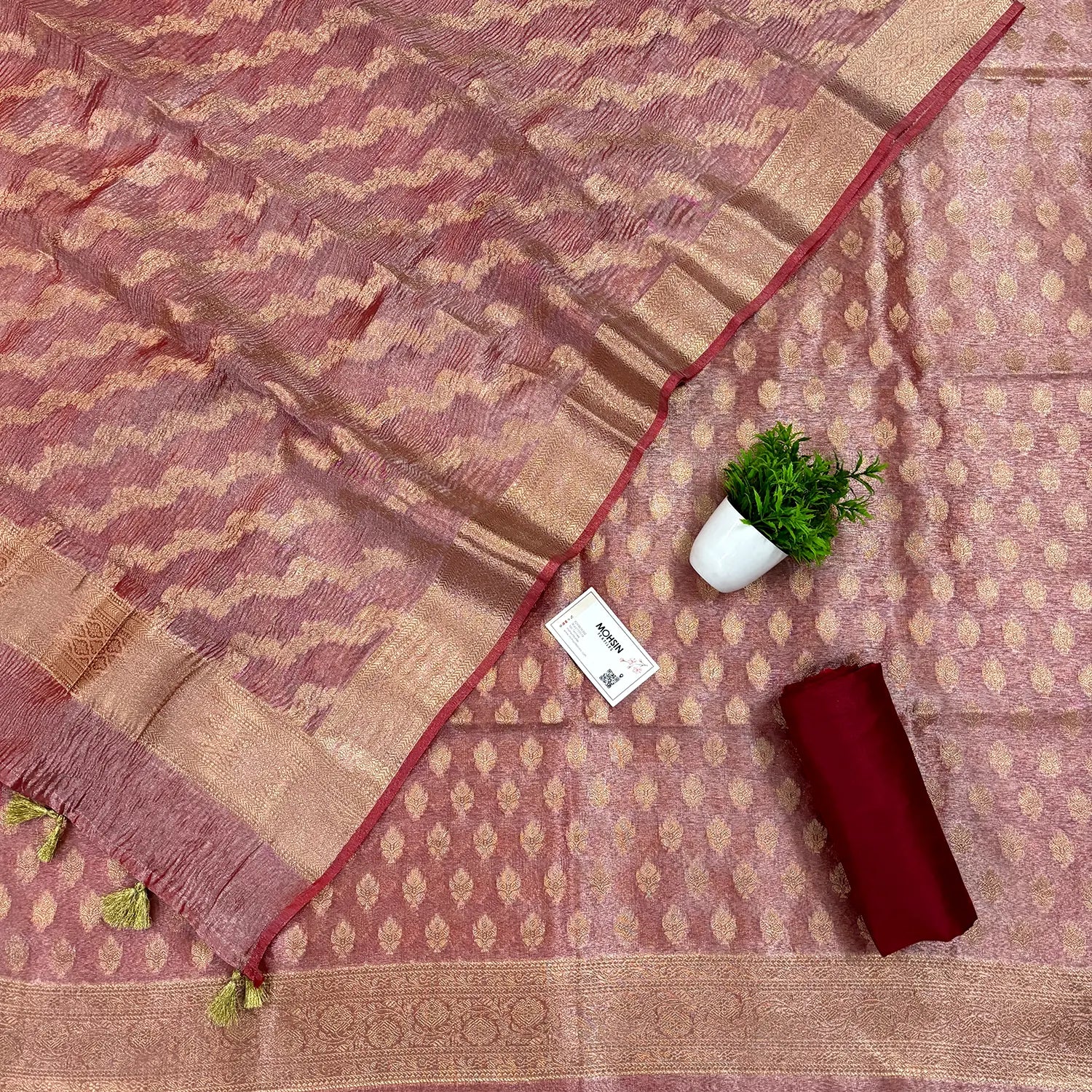 Peach Pairahan Tissue Silk Banarasi Suit