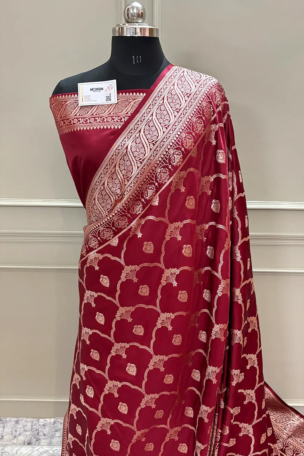 Maroon Mughal Mehrab Katan Silk Banarasi Saree
