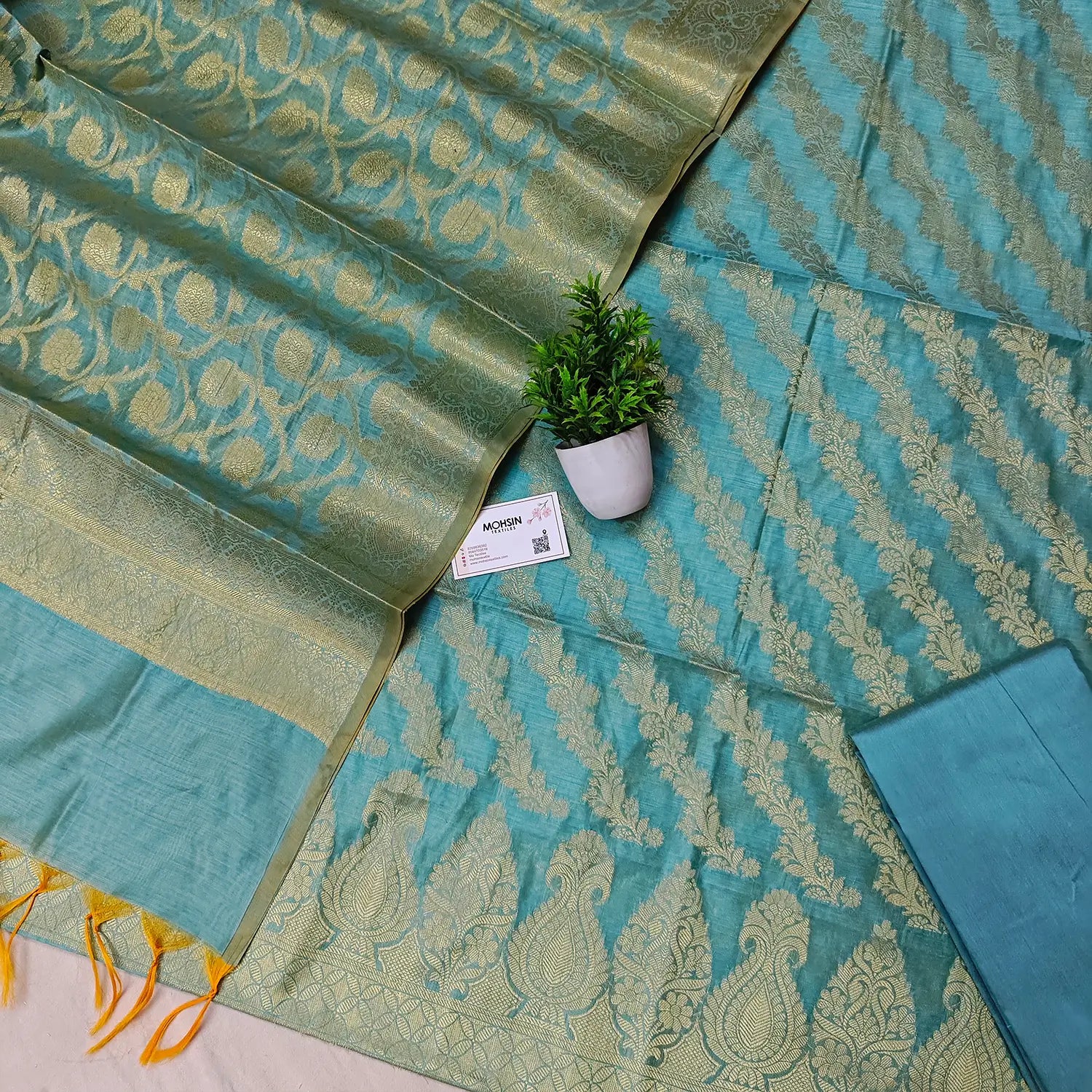 Firozi Kalgha Laheriya Banarasi Silk Suit
