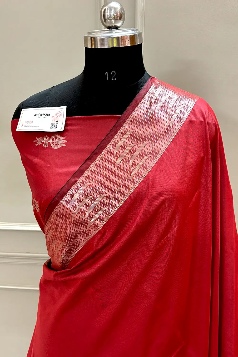 Red Kalyug Plain Satin Silk Banarasi Saree