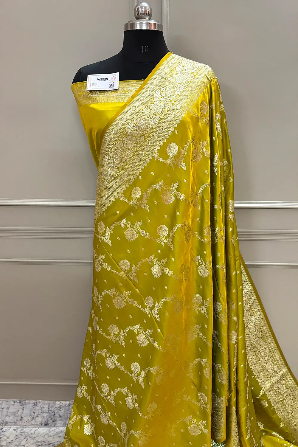 Pista Tirchi Daal Katan Silk Banarasi Saree