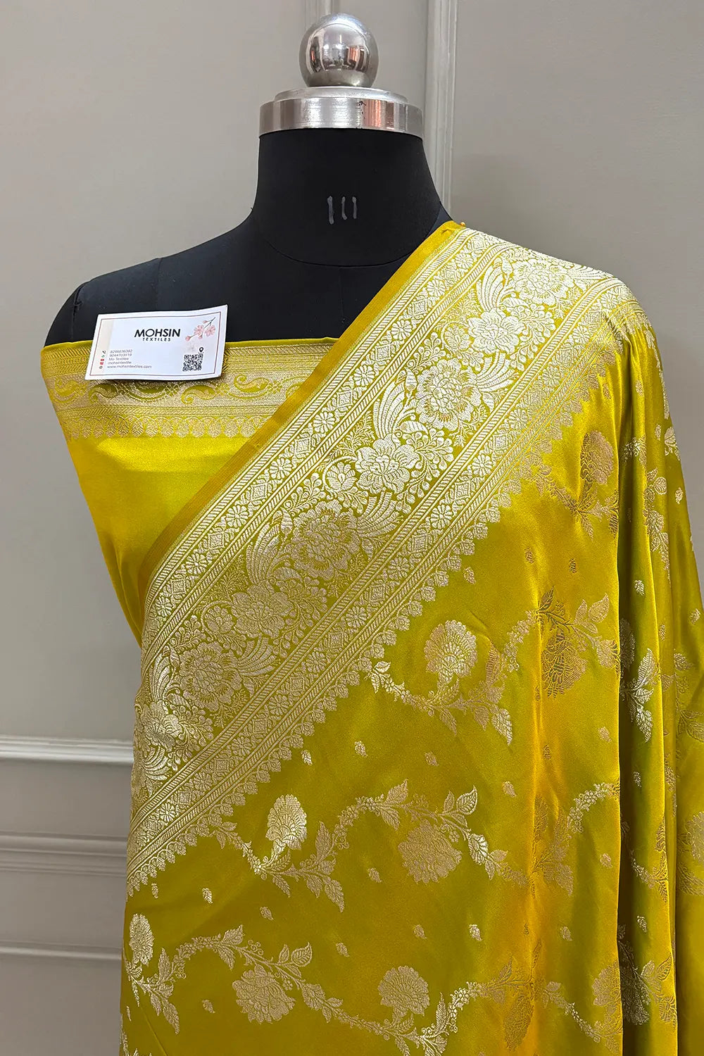 Pista Tirchi Daal Katan Silk Banarasi Saree