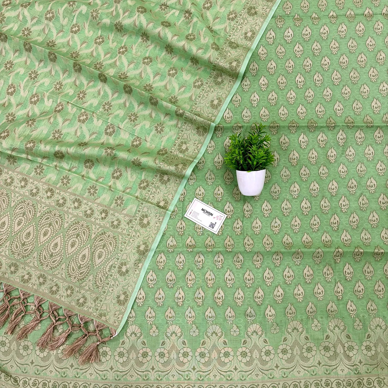 Pista Hukum Fire Cotton Silk Banarasi Suit