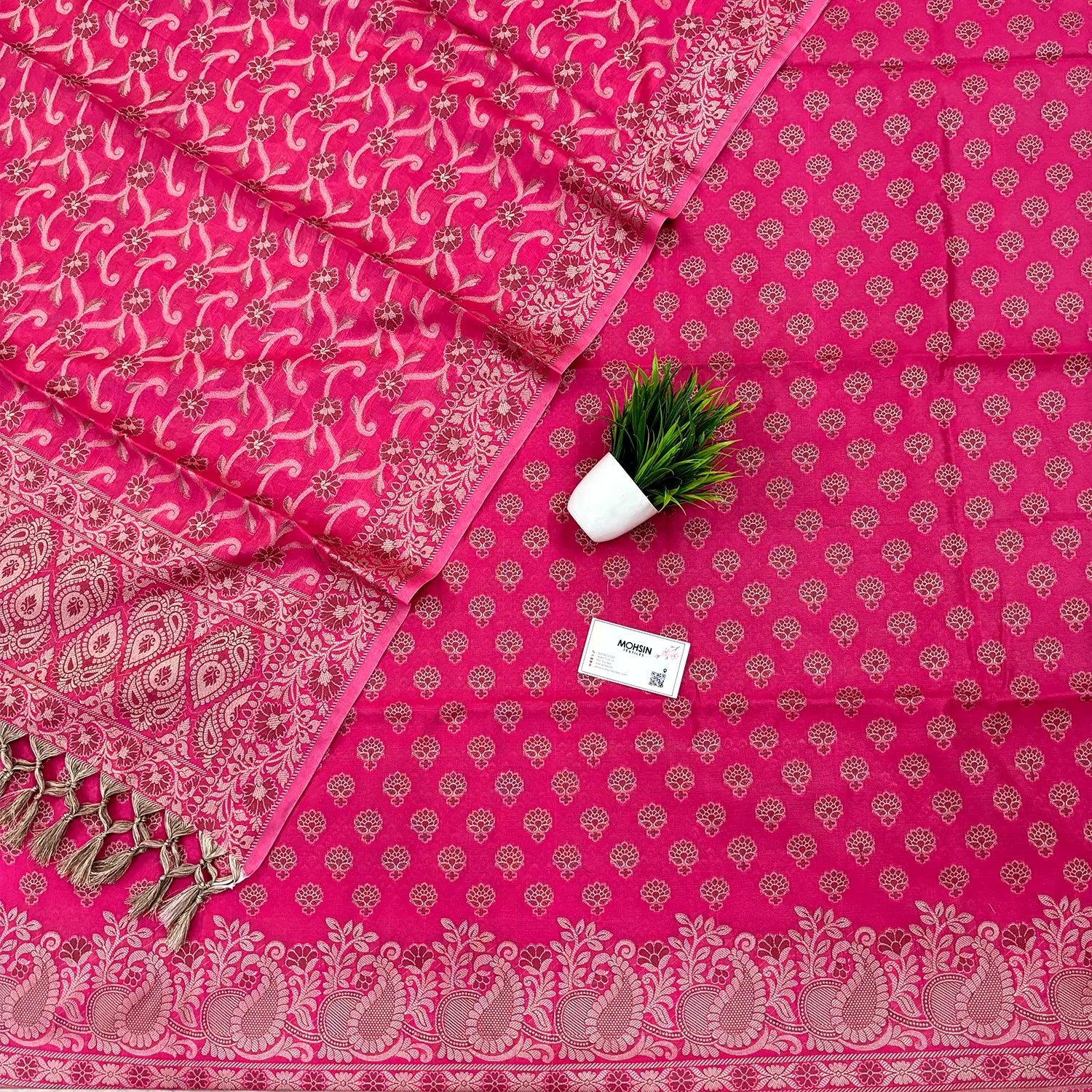 Pink Kacchi Carry Saleeb Cotton Silk Banarasi Suit