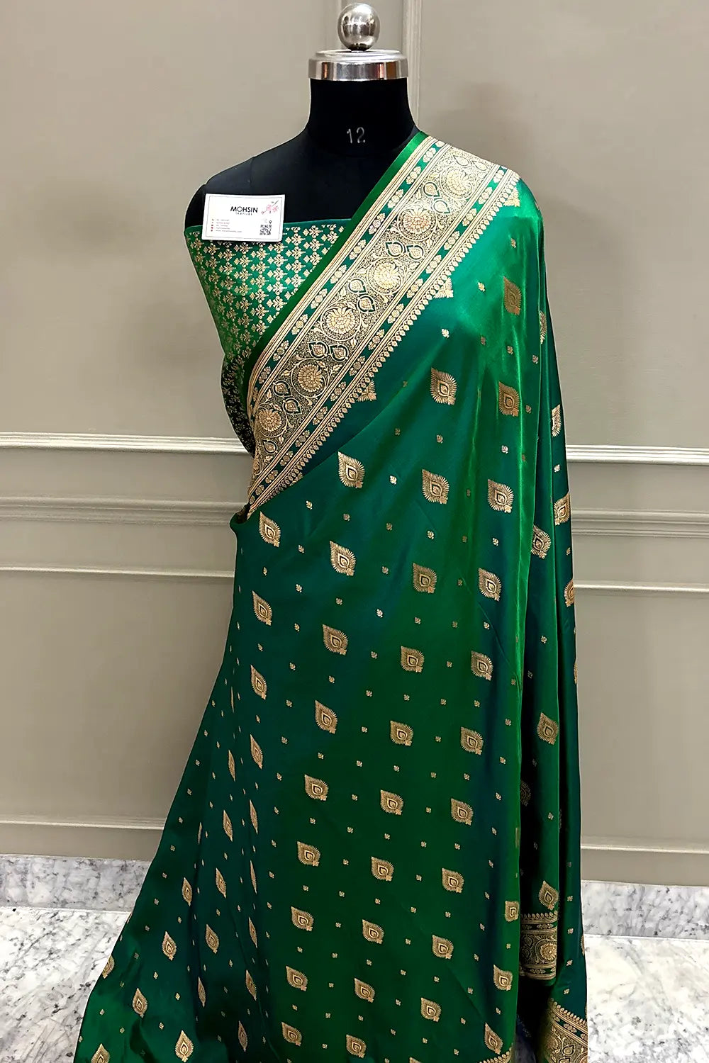 Emerald Green Queen Buti Katan Silk Banarasi Saree