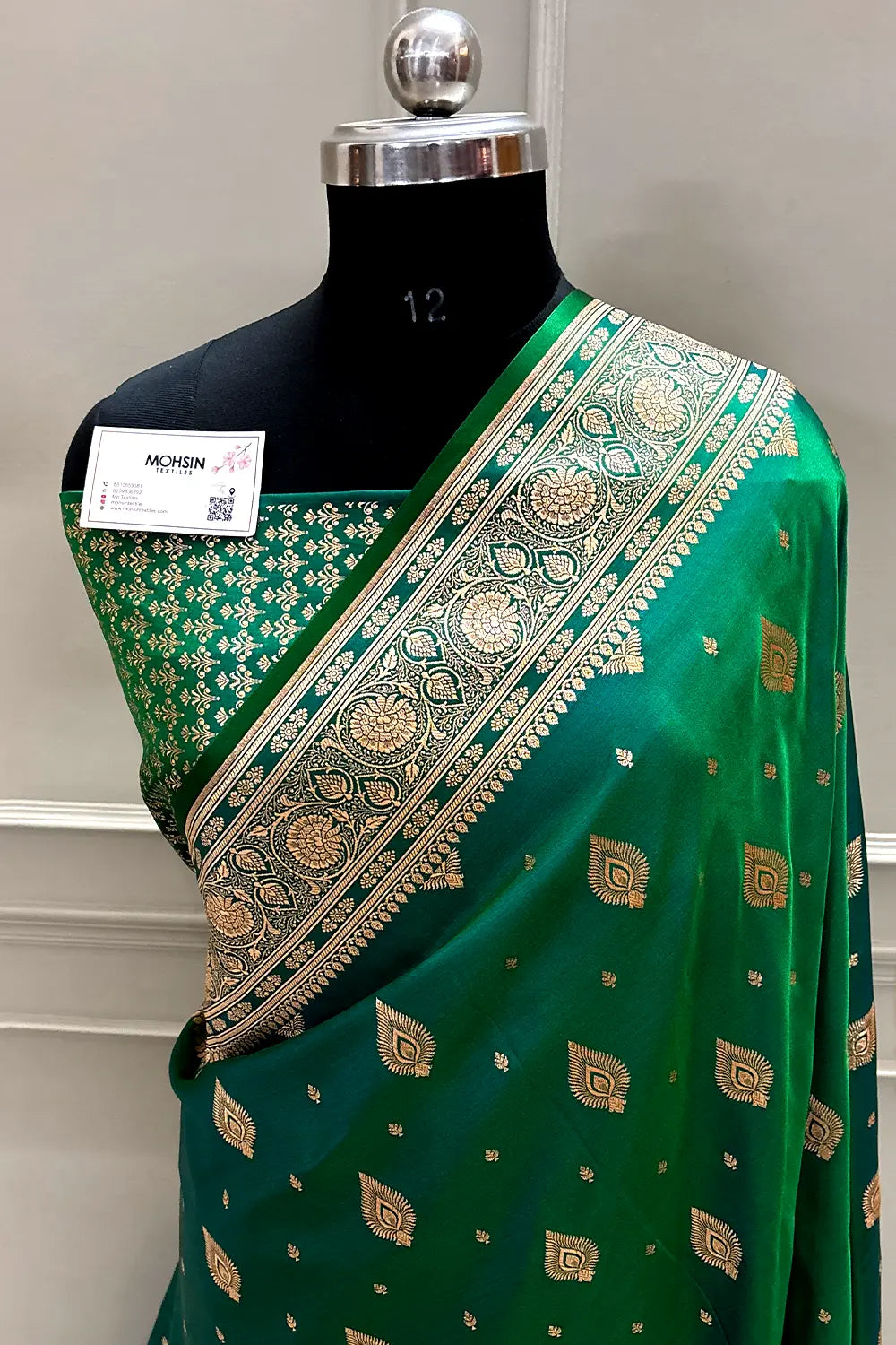 Emerald Green Queen Buti Katan Silk Banarasi Saree