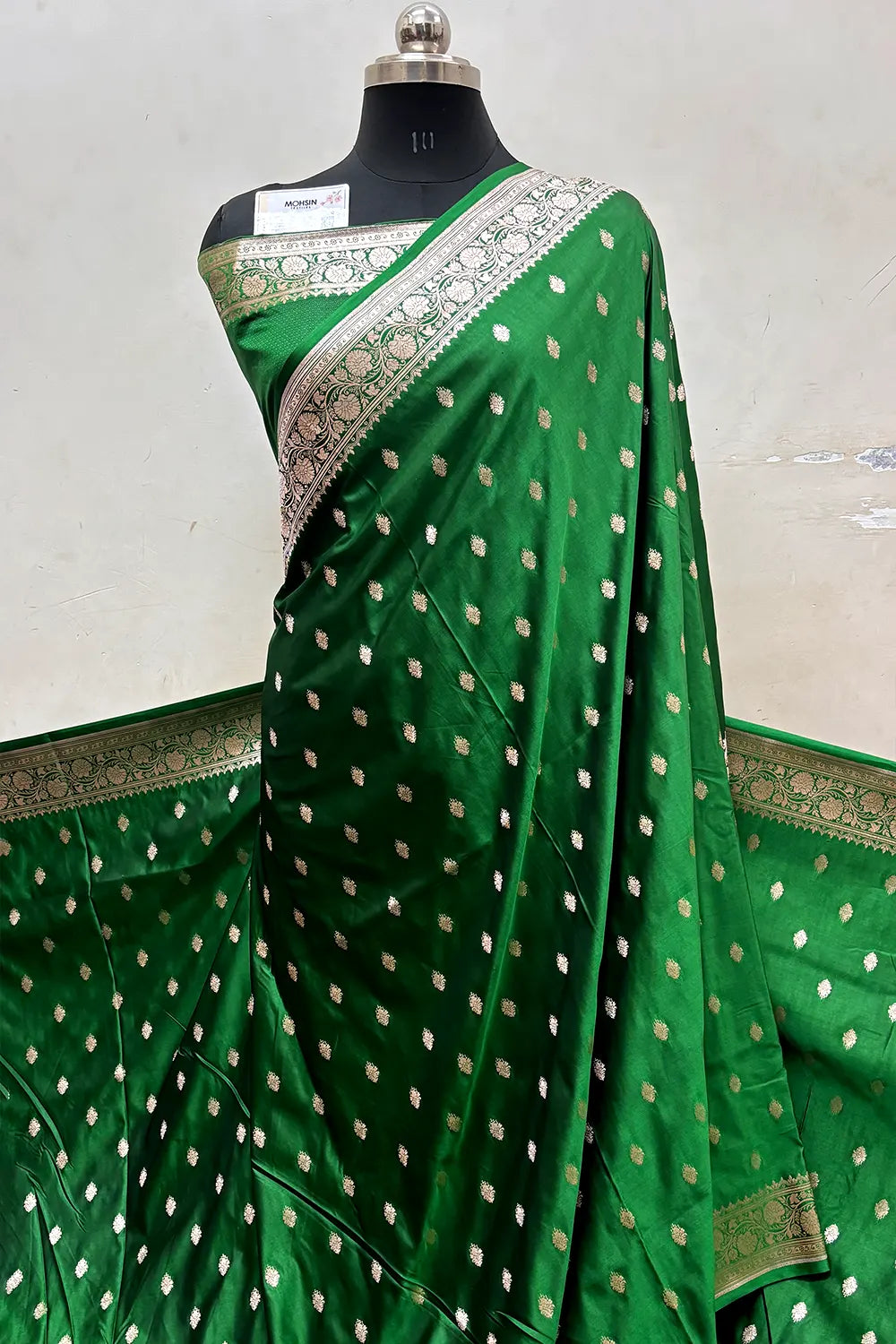 Green Flying Buti Katan Silk Banarasi Saree