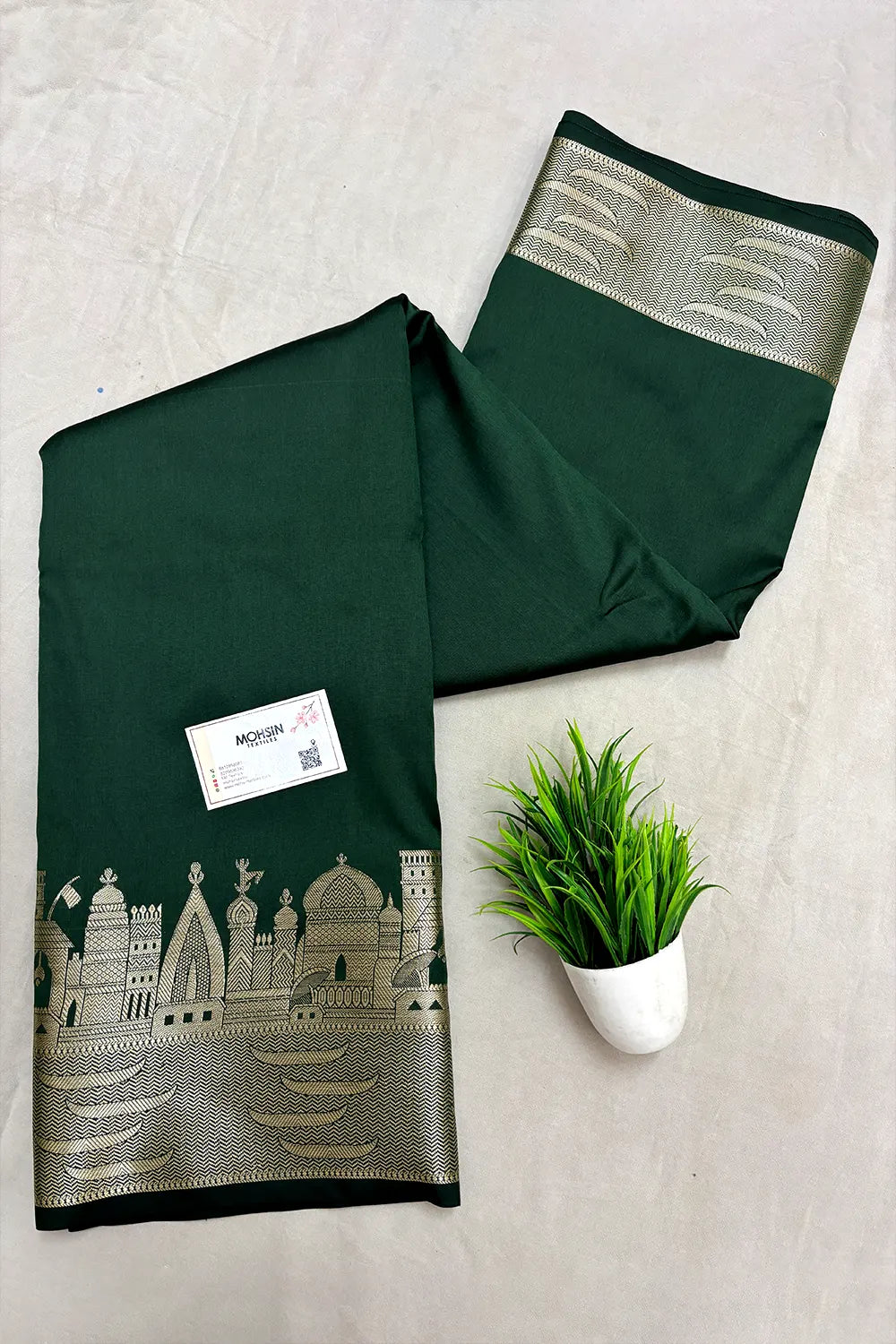 Green Kalyug Plain Semi Katan Silk Banarasi Saree