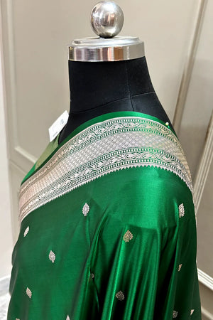 Green Wazir Buti Katan Silk Banarasi Saree
