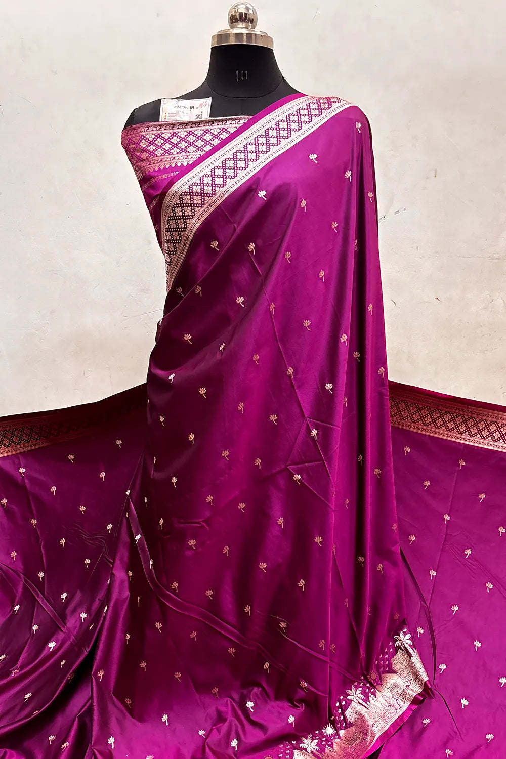 Magenta Vice City Beach Katan Silk Banarasi Saree