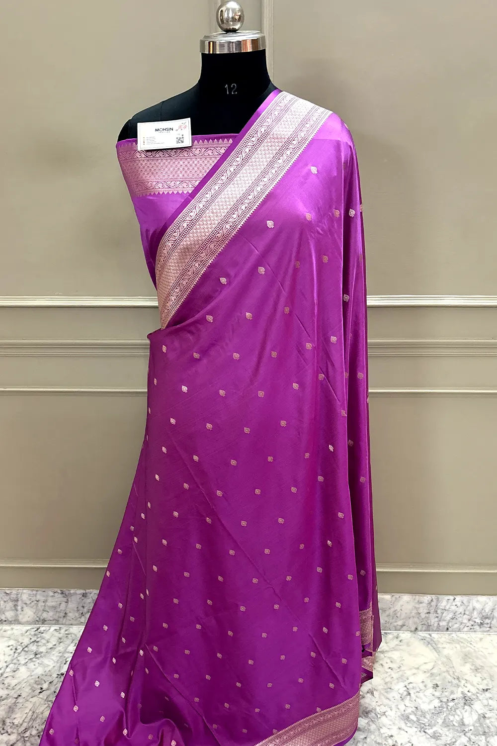 Magenta Wazir Buti Katan Silk Banarasi Saree