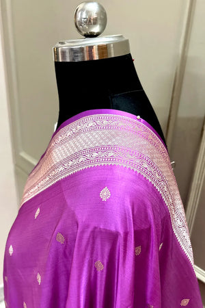 Magenta Wazir Buti Katan Silk Banarasi Saree