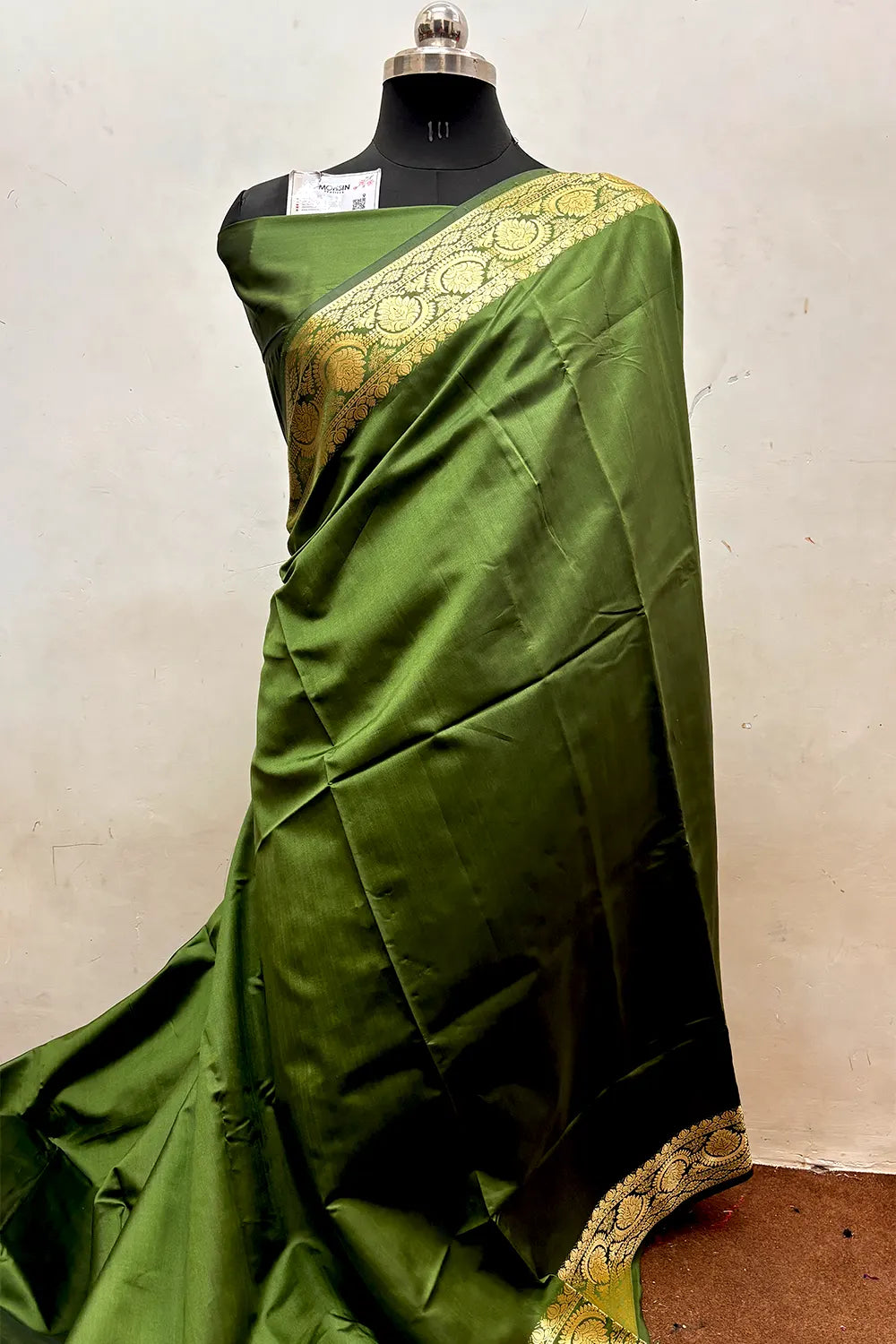 Mehendi Plain Semi Katan Silk Banarasi Saree