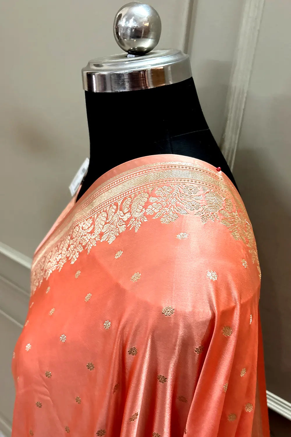 Peach Hawahawai Buti Katan Silk Banarasi Saree