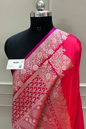 Pinkish Red Plain Zari Border Katan Silk Banarasi Saree
