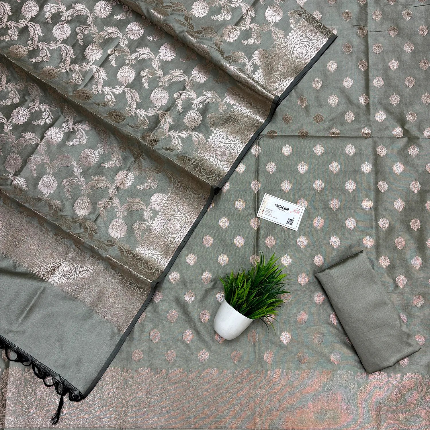 Pista Grey Kiyari Semi Katan Silk Banarasi