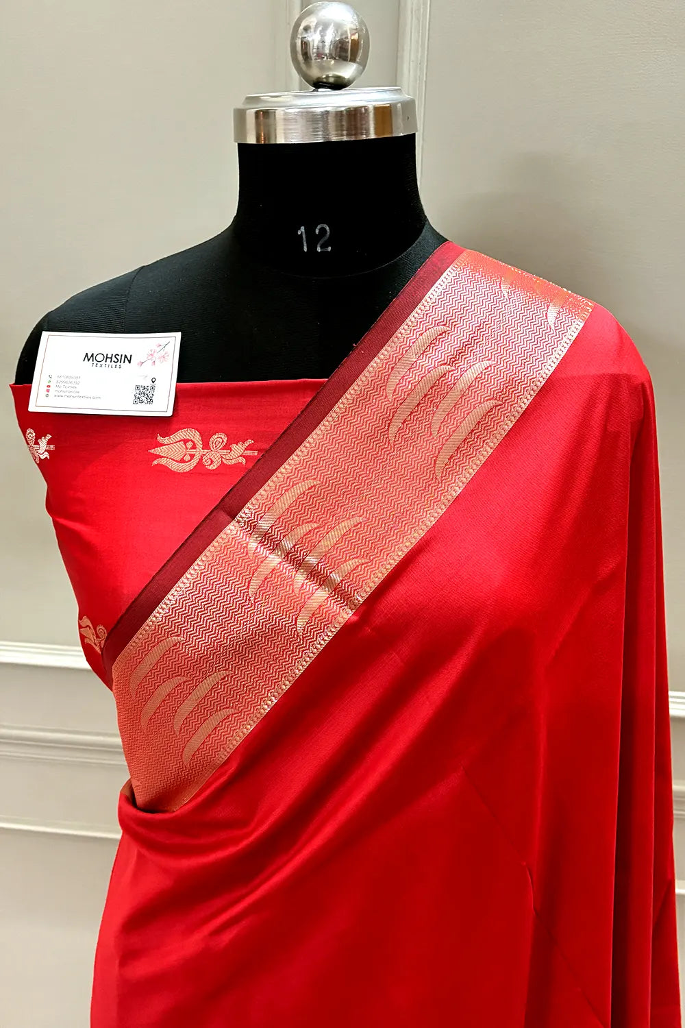 Red Kalyug Plain Satin Silk Banarasi Saree