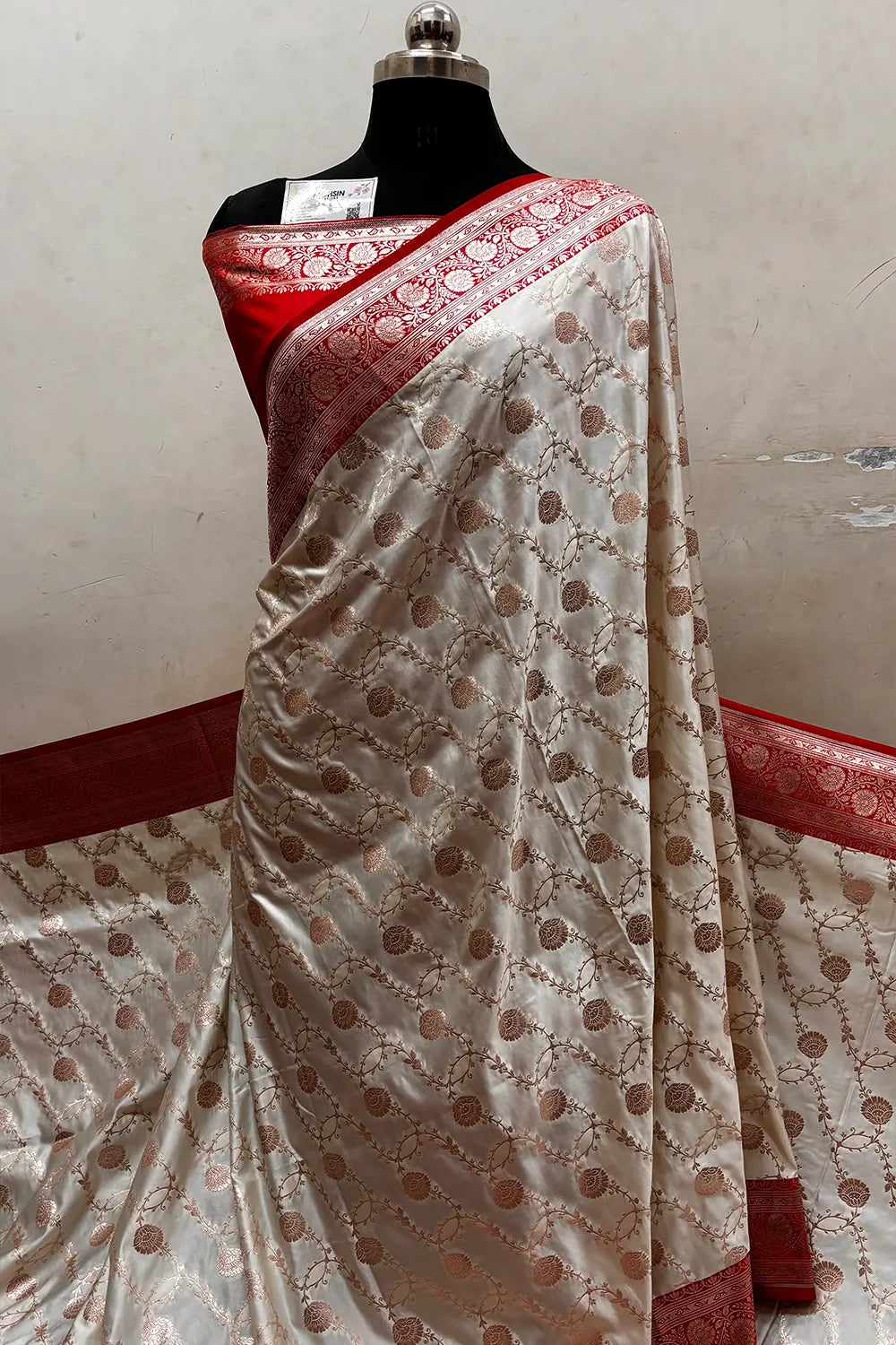 White and Red Ropeway Jaal Katan Mashru Silk Banarasi Saree