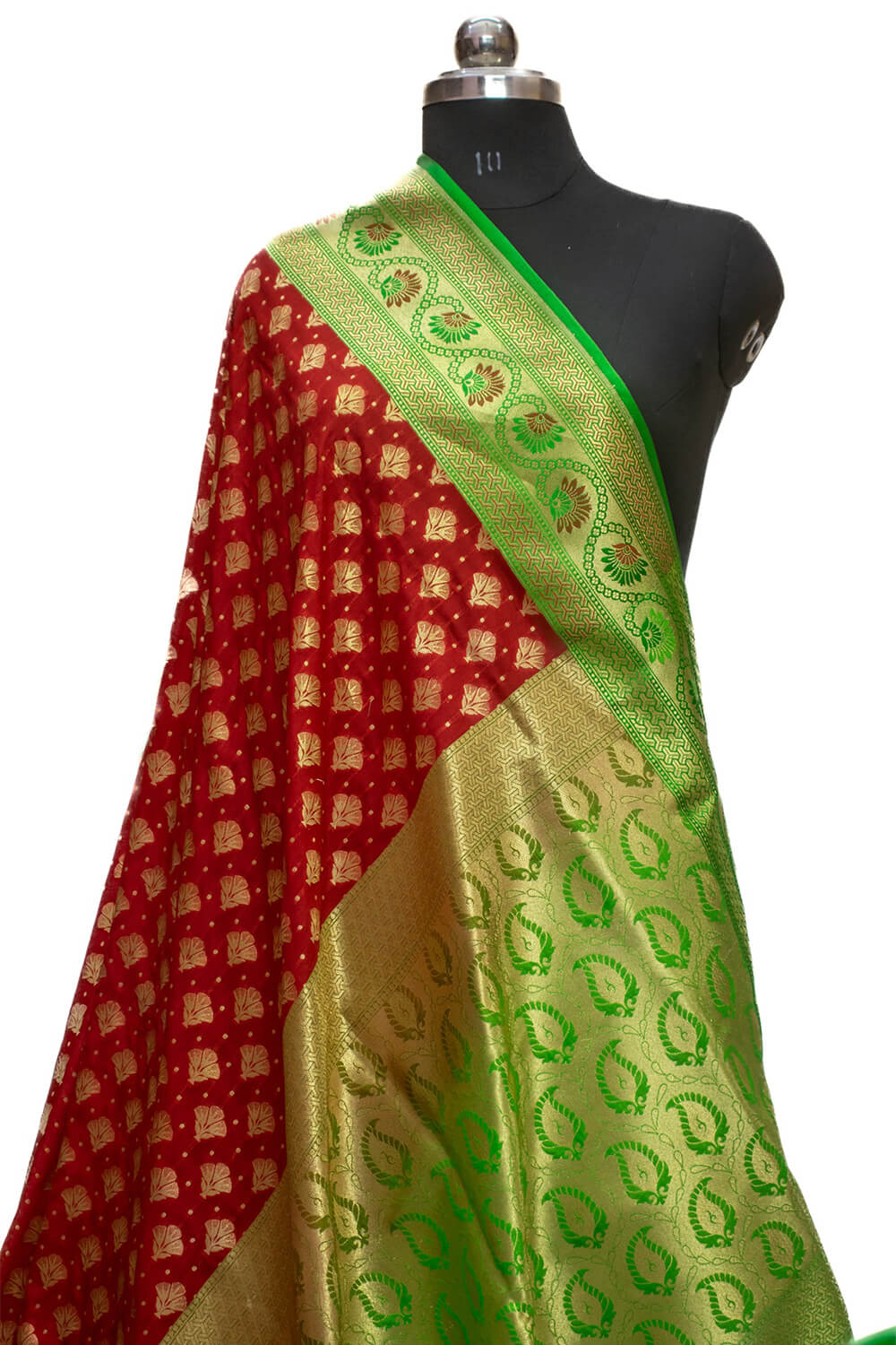 Green & Red Fancy Banarasi Silk Saree With Weaving – Bahuji - Online  Fashion & Lifestyle Store