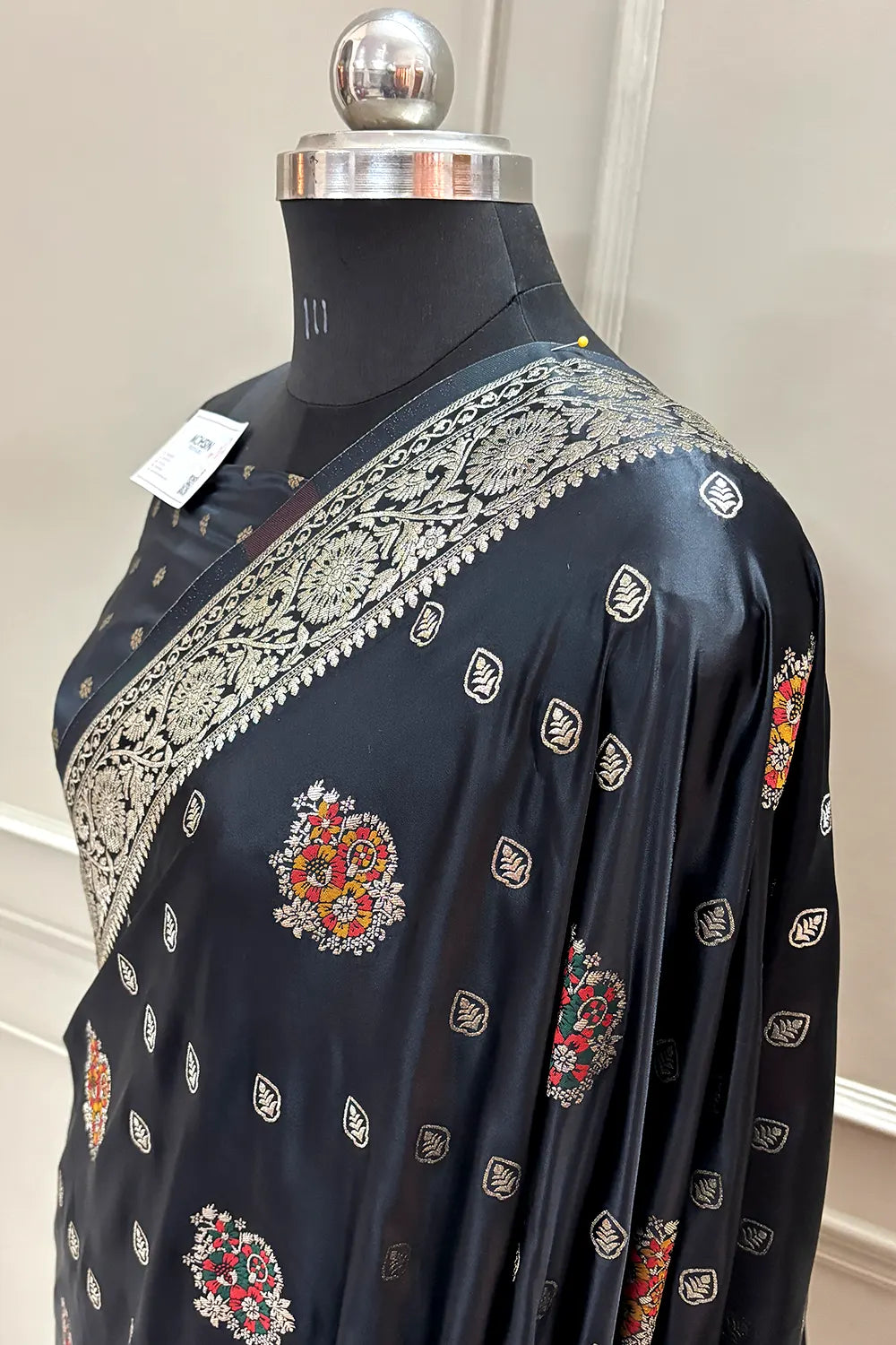 Black Pangi Buti Katan Silk Banarasi Saree