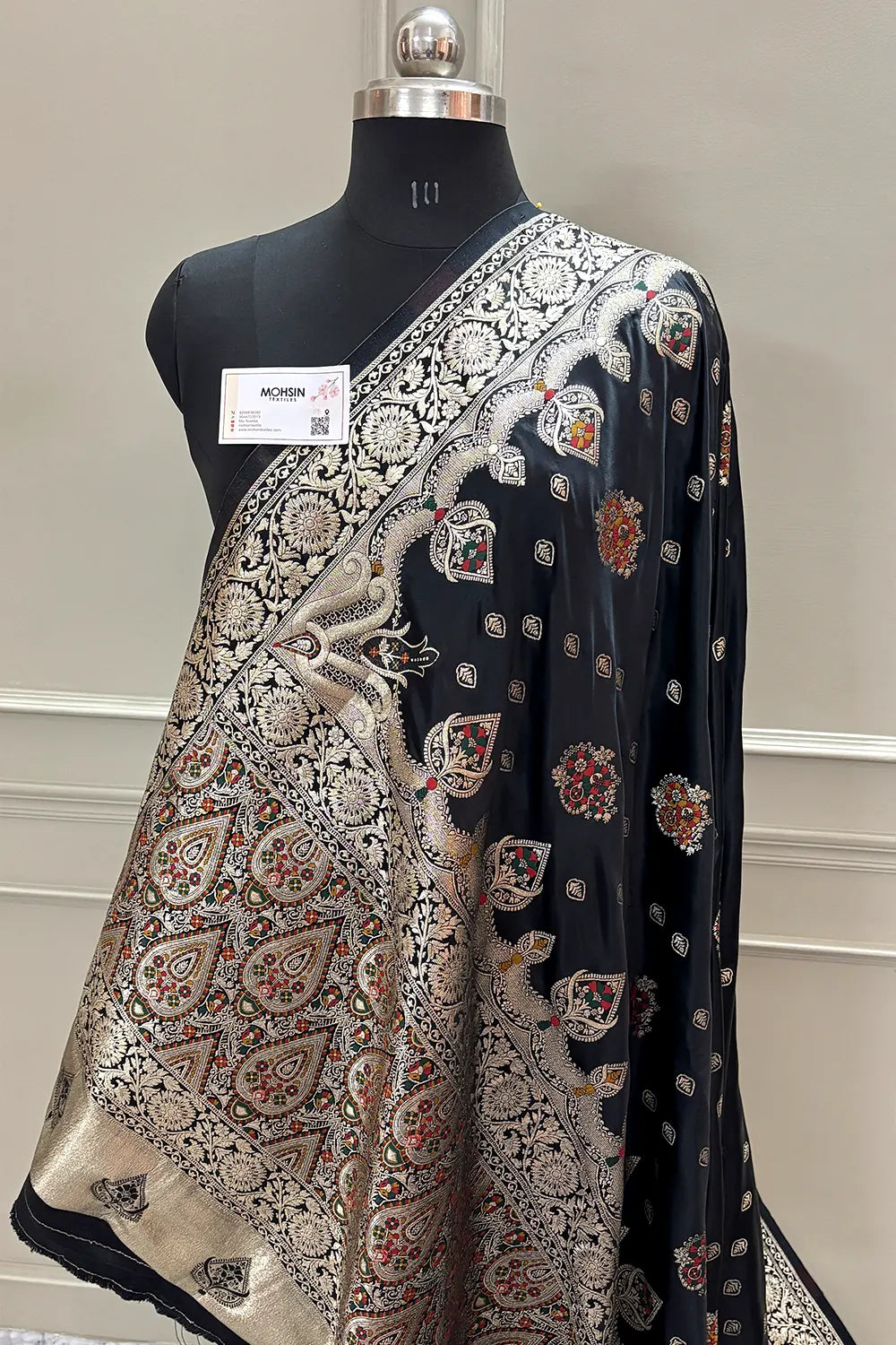 Black Pangi Buti Katan Silk Banarasi Saree