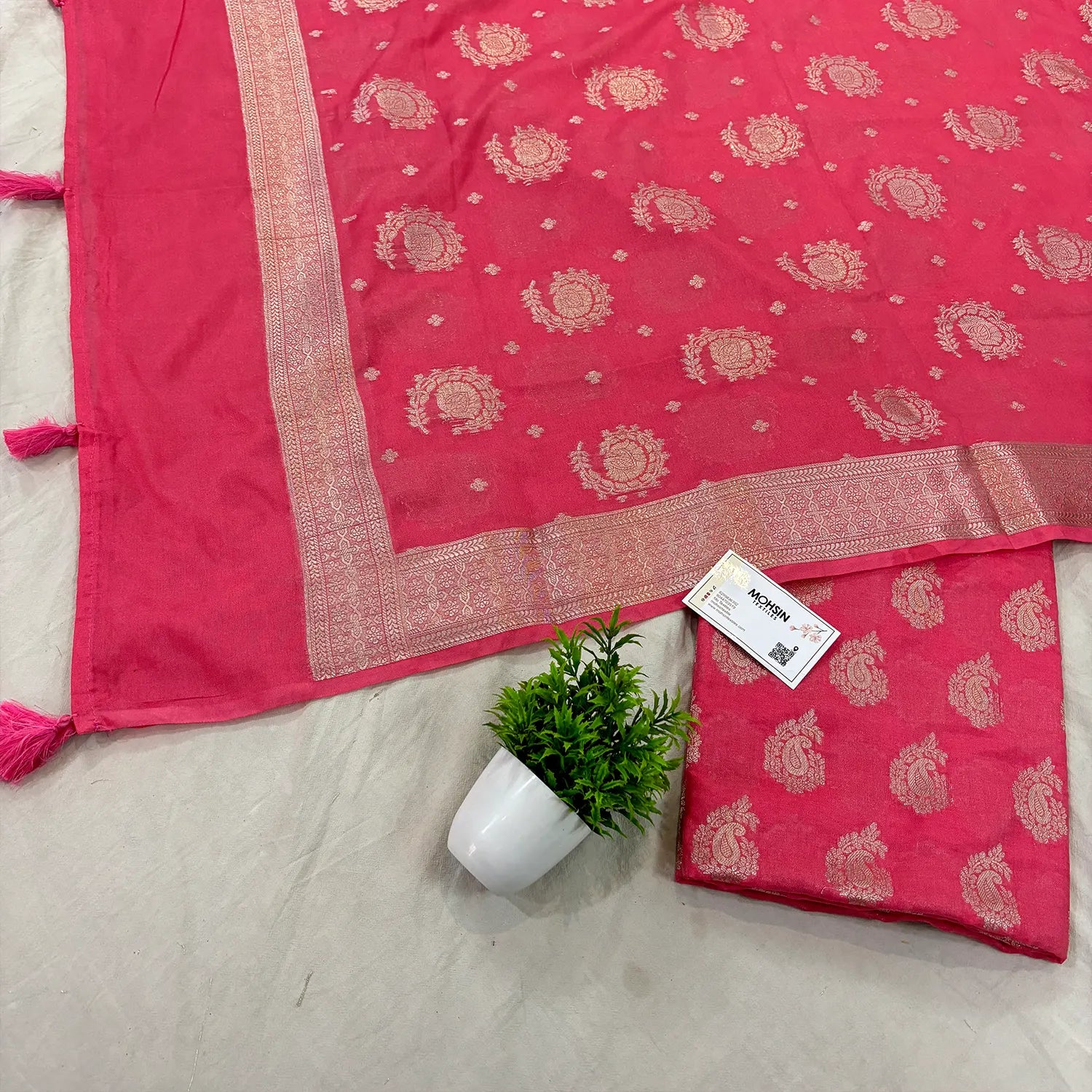Peach Tilasmi Carry Katan Silk Banarasi Suit