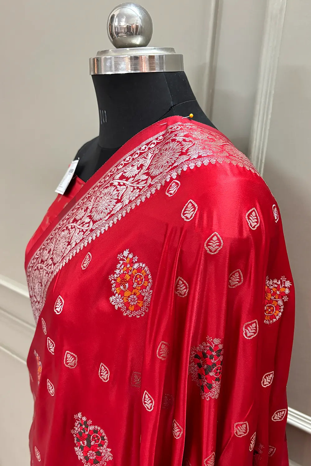 Red Pangi Buti Katan Silk Banarasi Saree
